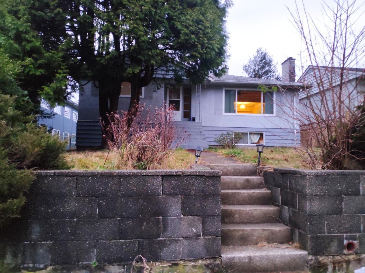 Burnaby East Home Exterior photo